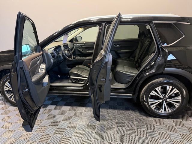 Used 2021 Nissan Rogue SV w/ Premium Package AWD/4WD image 13