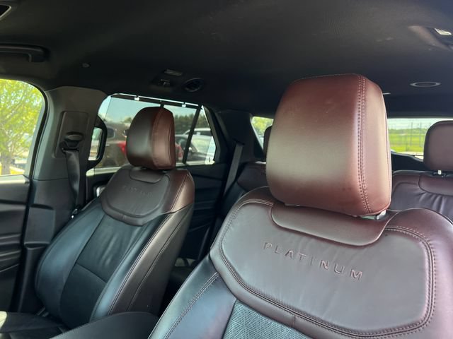 Used 2022 Ford Explorer Platinum w/ Technology Package AWD/4WD image 14
