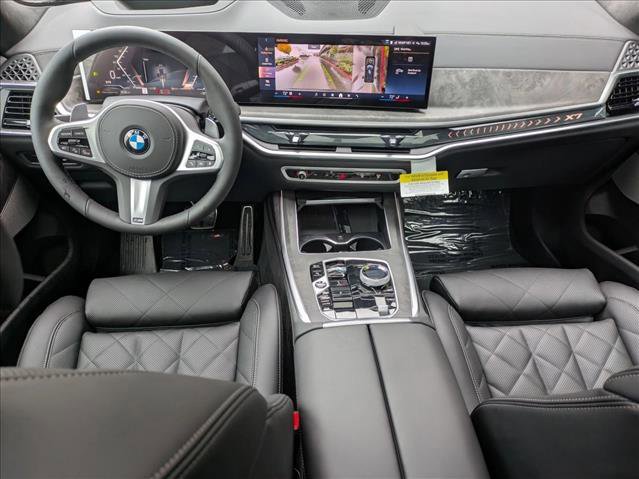 Used 2026 BMW X7 xDrive40i w/ M Sport Package image 16