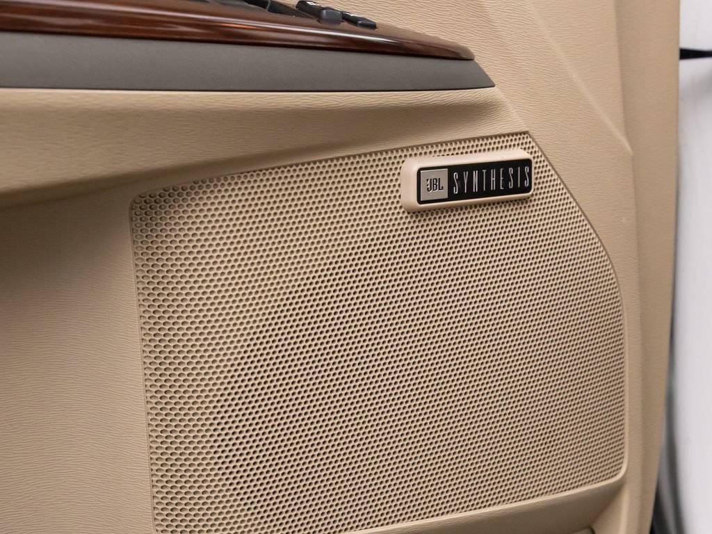 Used 2013 Toyota Venza XLE image 13