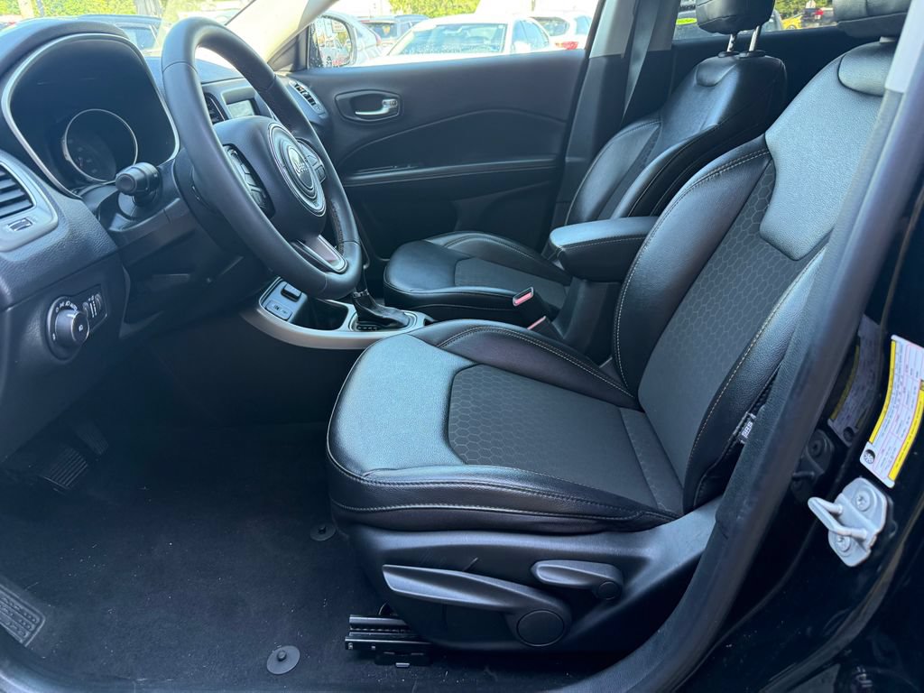 Used 2021 Jeep Compass Latitude FWD image 13