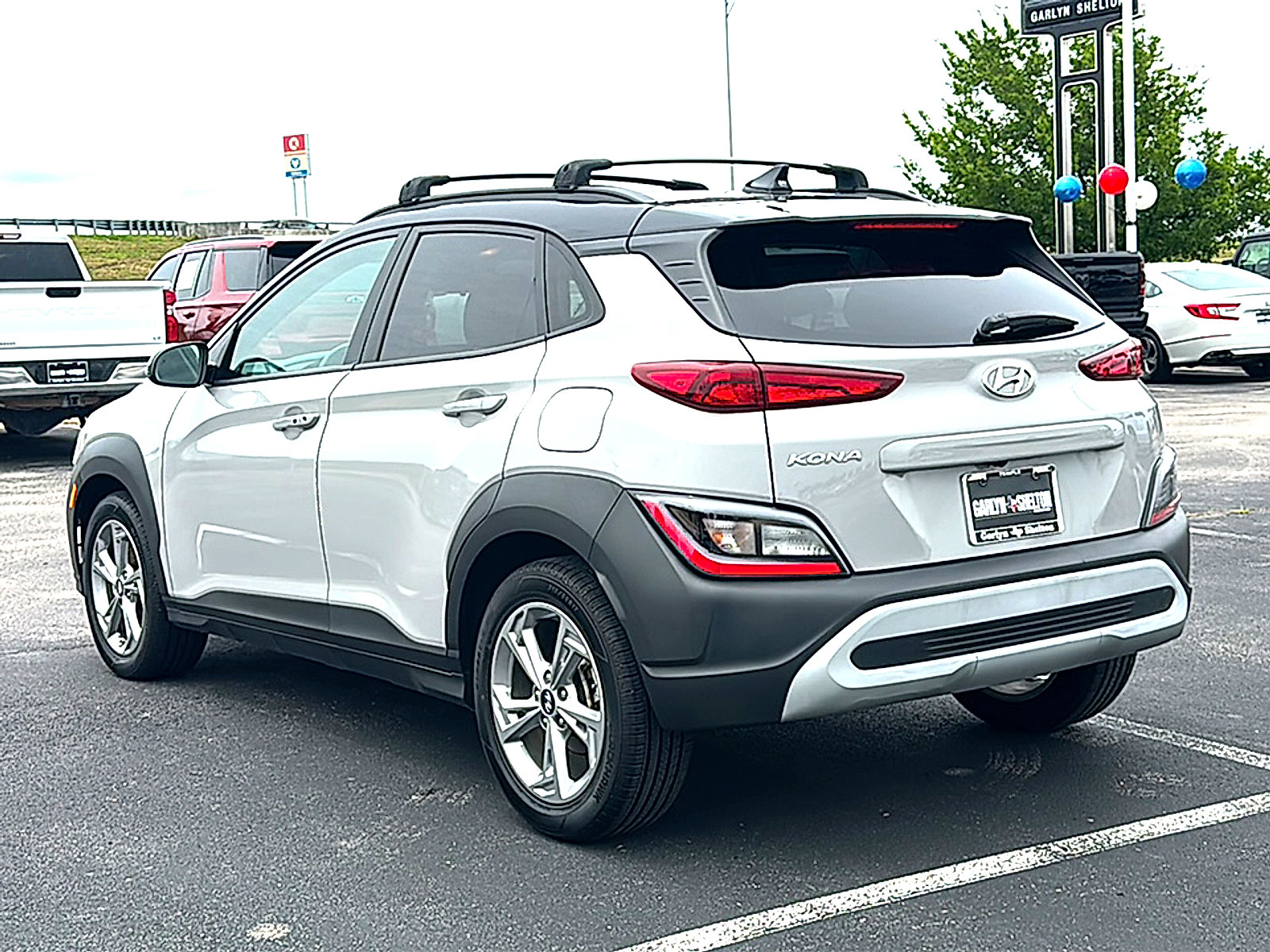 Used 2023 Hyundai Kona SEL FWD image 6