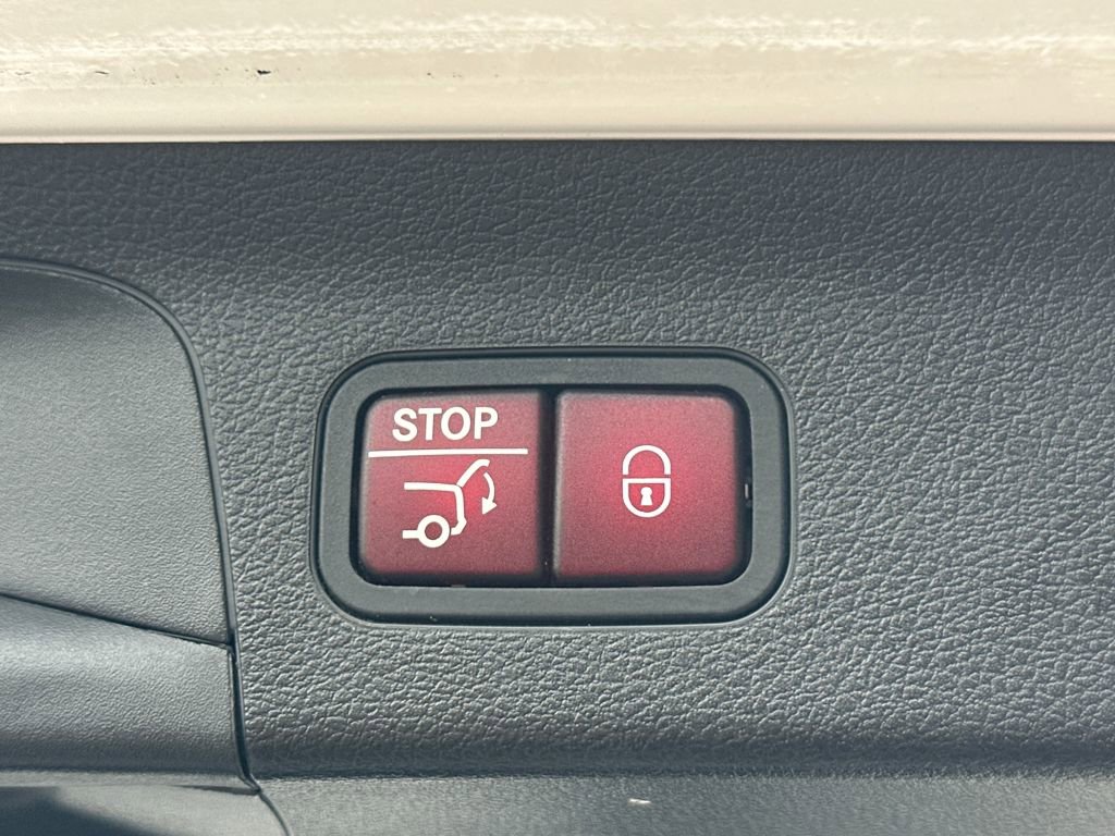 Certified 2024 Mercedes-Benz GLS 450 4MATIC image 36