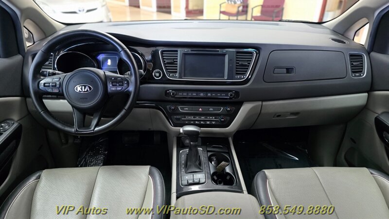 Used 2017 Kia Sedona SX FWD image 15