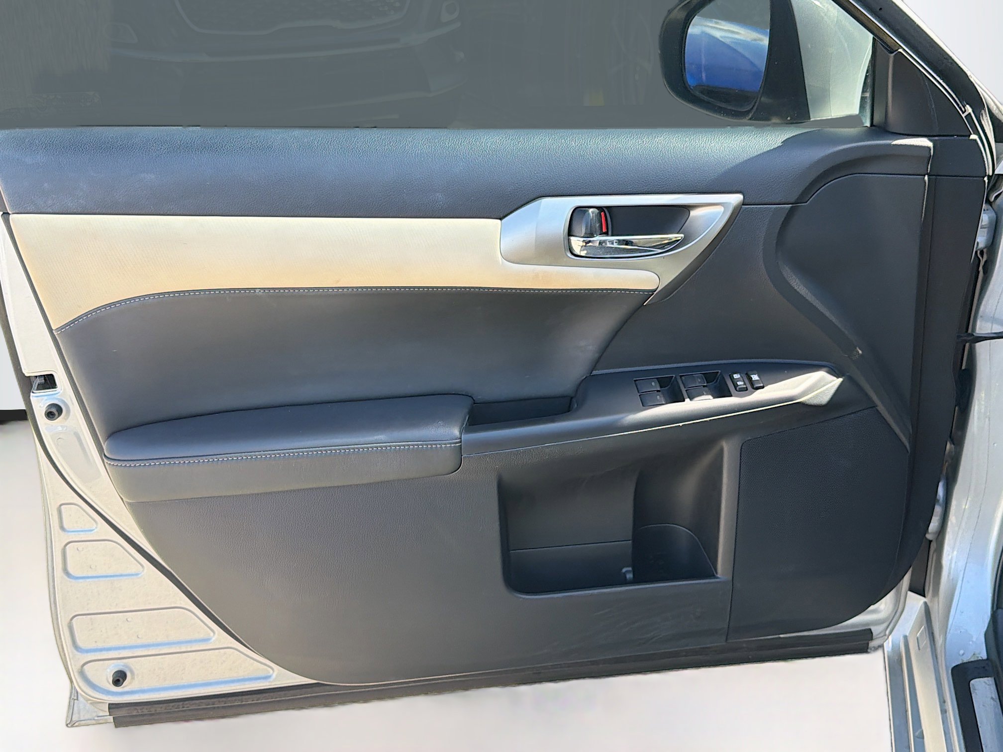 Used 2015 Lexus CT 200h w/ Navigation Package image 20