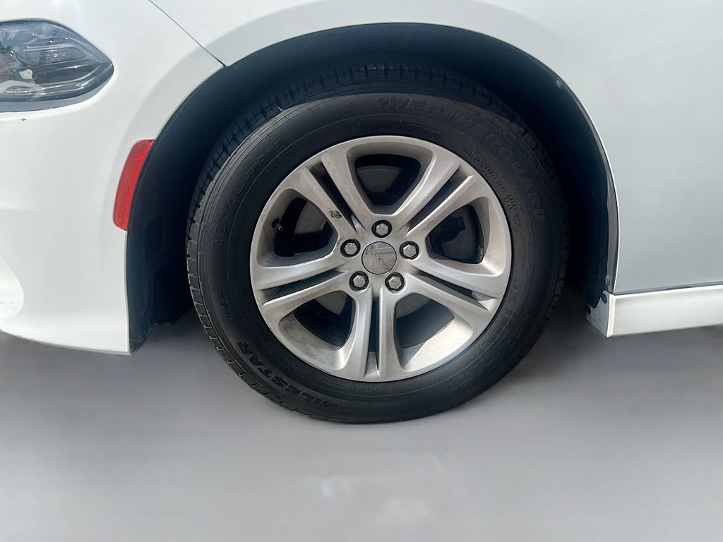 Used 2021 Dodge Charger SXT w/ Leather Interior Group RWD image 30