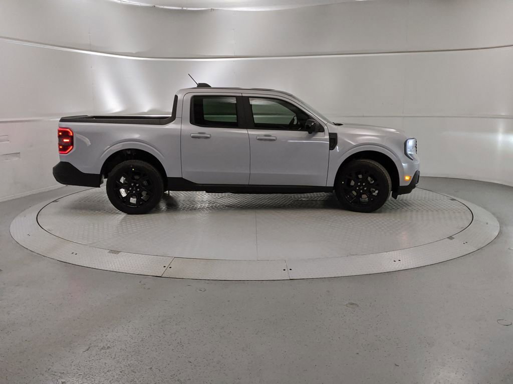 New 2026 Ford Maverick Lariat w/ Black Appearance Package image 2