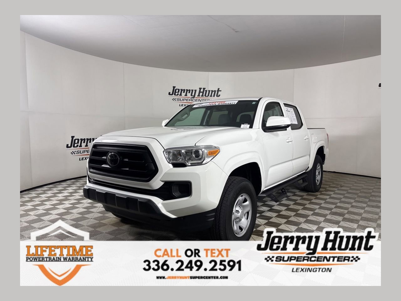 Used 2023 Toyota Tacoma SR image 1