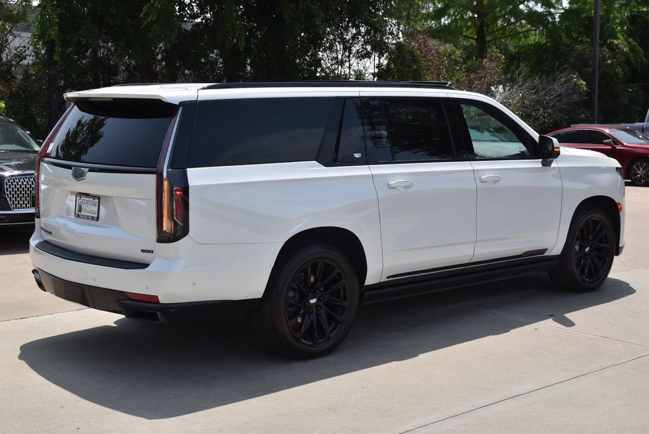 Used 2023 Cadillac Escalade ESV Sport Platinum w/ LPO, ONYX Package AWD/4WD image 7