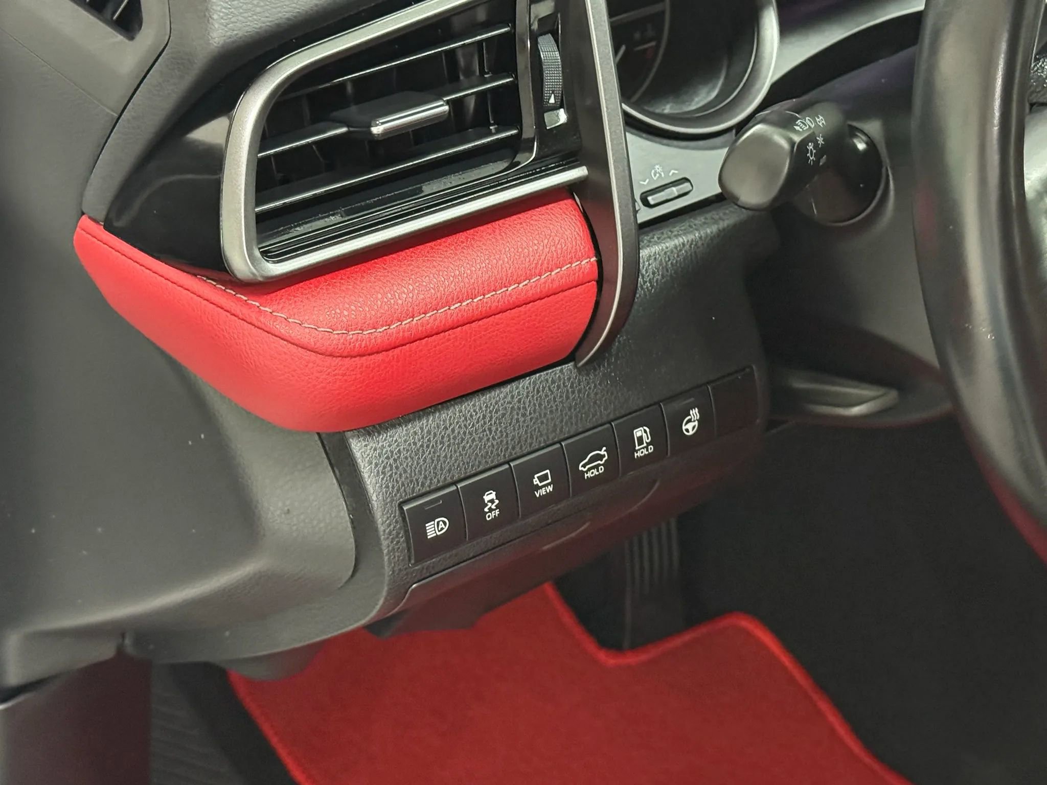 Used 2021 Toyota Camry XSE w/ Navigation Upgrade Package image 22