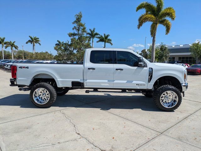 Used 2025 Ford F250 XLT image 3