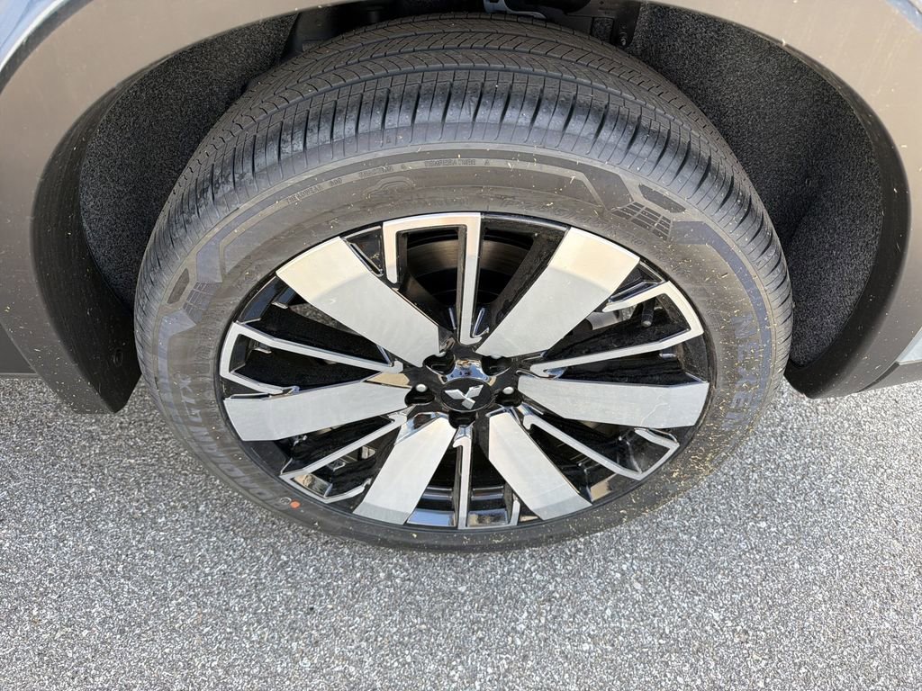 New 2026 Mitsubishi Outlander SE AWD/4WD image 12