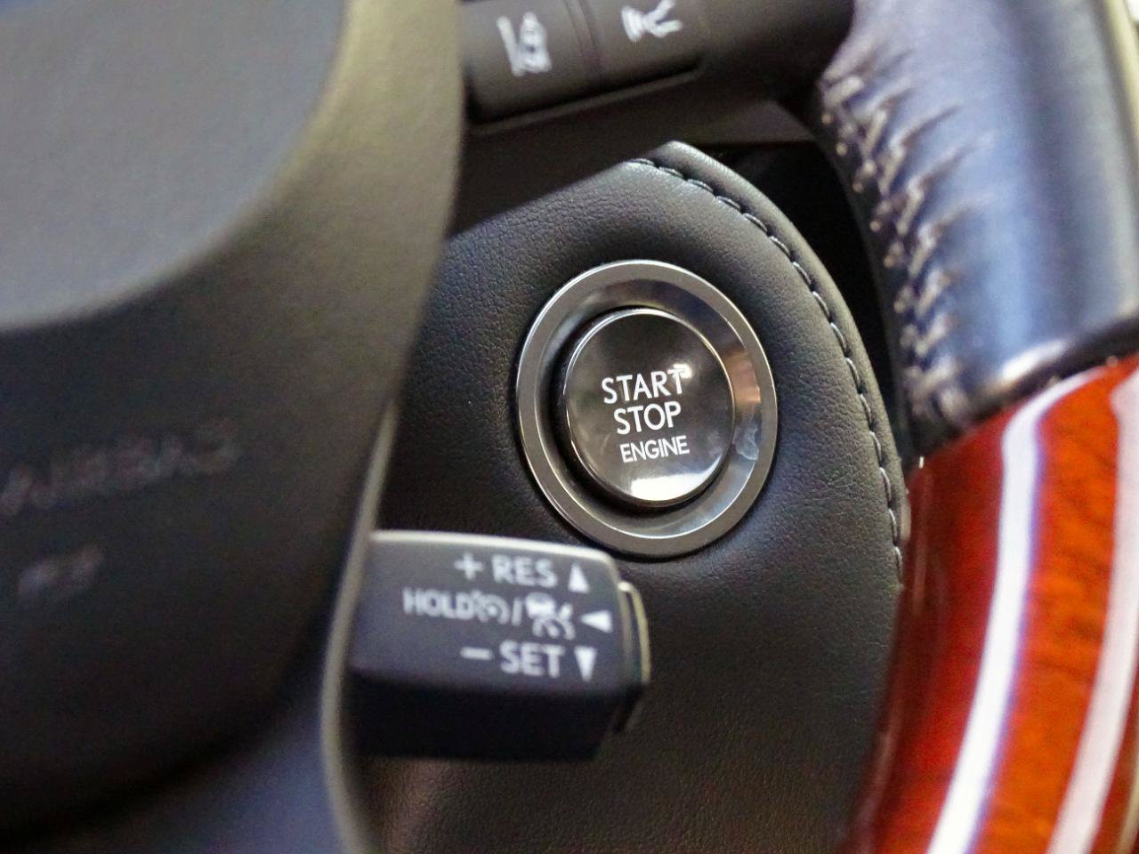 Used 2019 Lexus LX 570 4WD w/ Luxury Package image 23