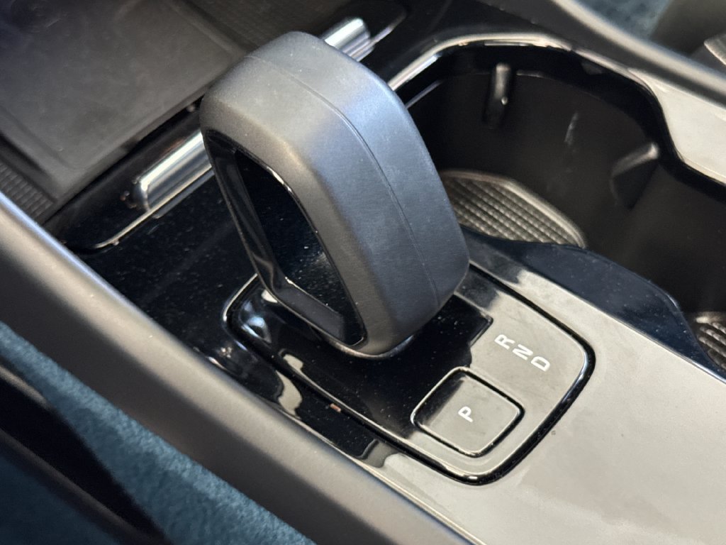 Certified 2023 Volvo XC40 Recharge Plus AWD/4WD image 21