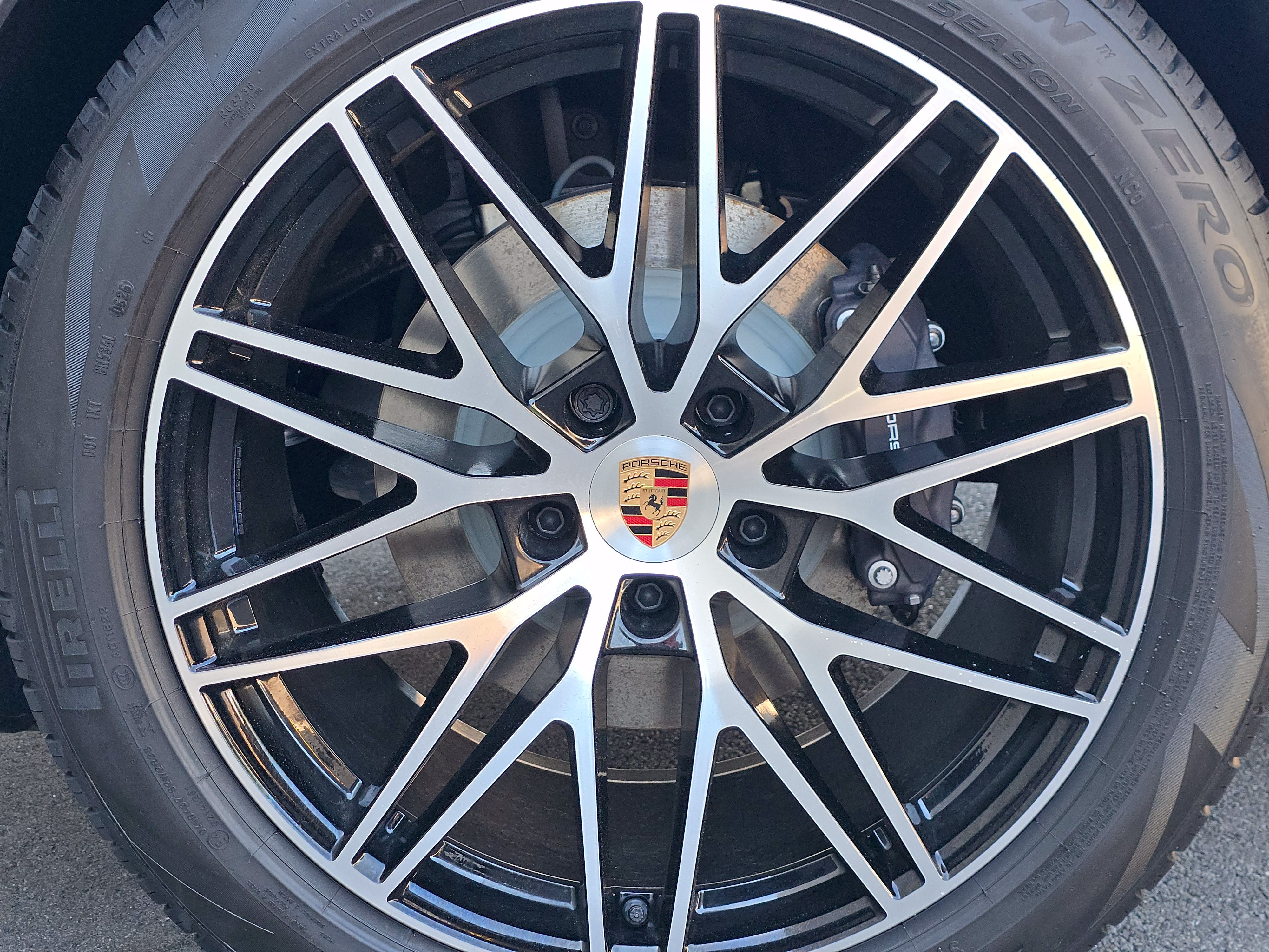 New 2026 Porsche Cayenne Coupe AWD/4WD image 11