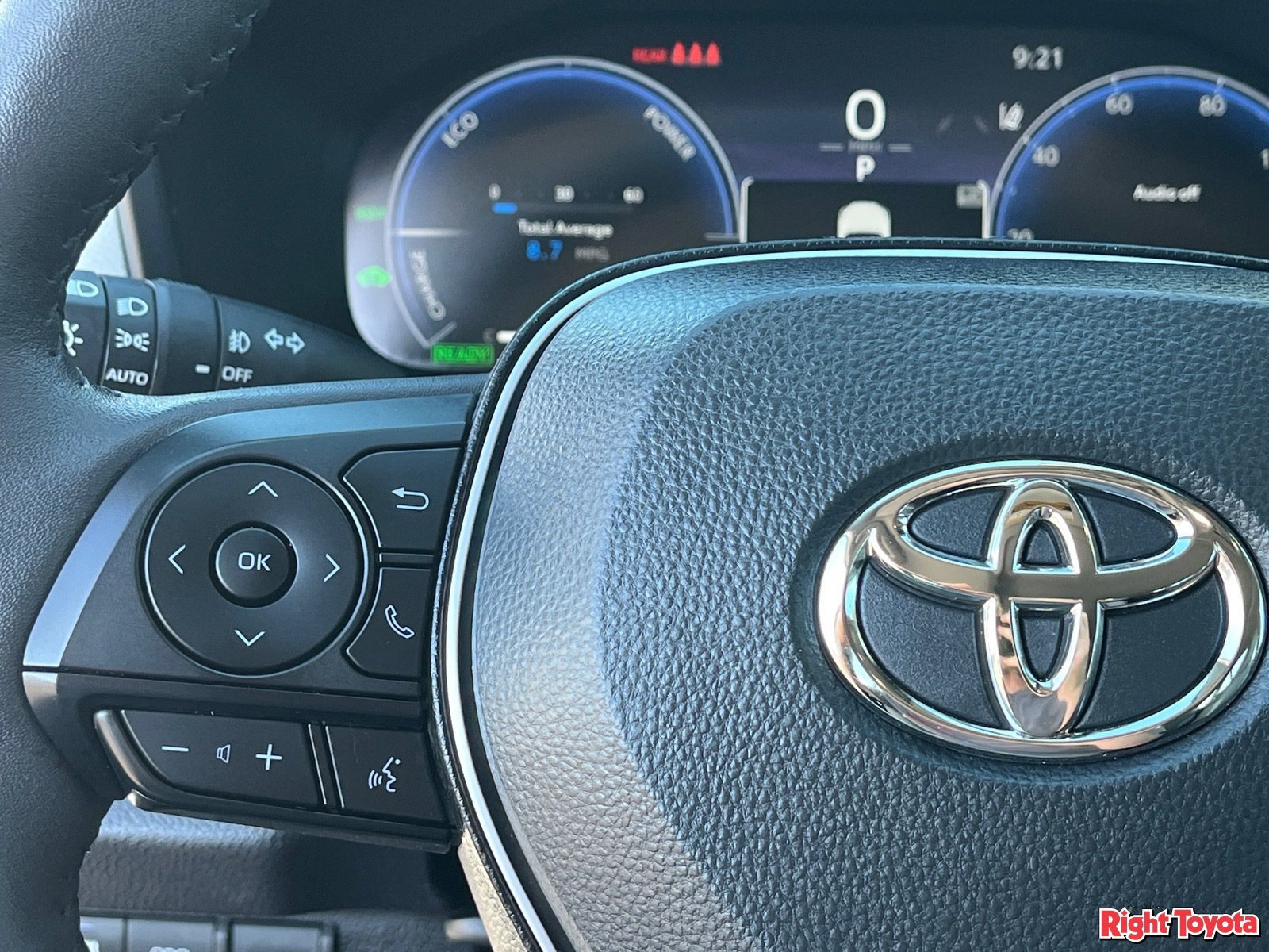 Certified 2025 Toyota RAV4 Limited w/ Advanced Technology Package AWD/4WD image 23