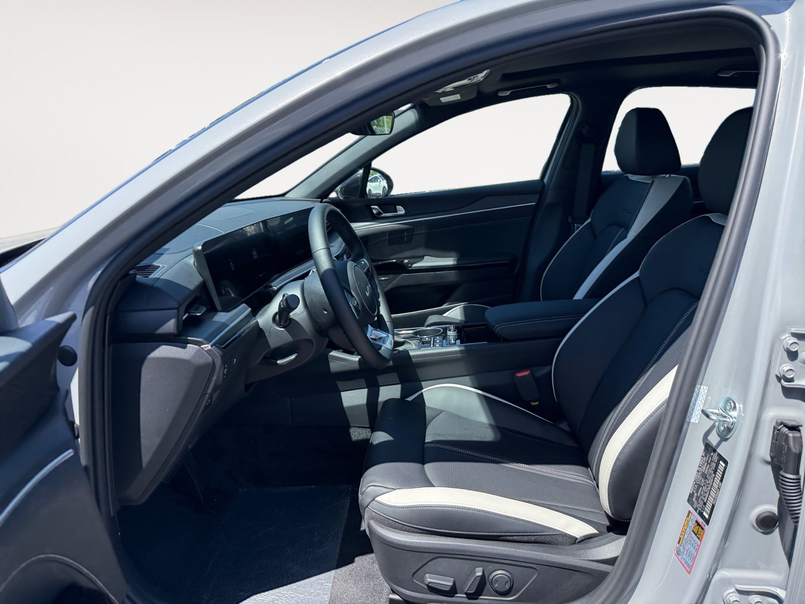 New 2026 Kia K5 GT-Line w/ GT-Line Premium Package FWD image 10