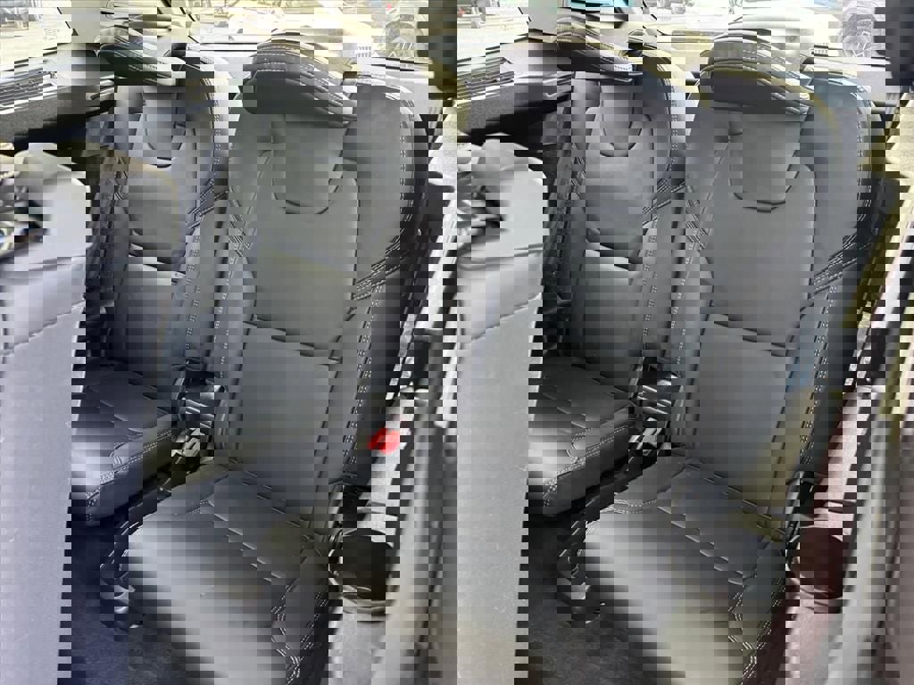 Used 2021 Volvo XC90 T8 Inscription w/ Advanced Package image 12