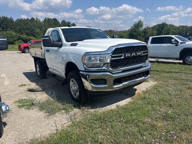 New 2024 RAM 2500 Tradesman w/ Chrome Appearance Group AWD/4WD image 6