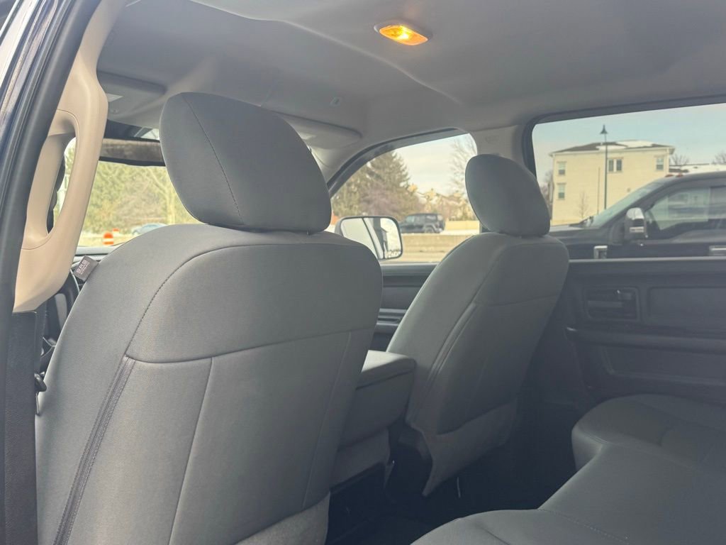 Used 2018 RAM 2500 Tradesman w/ Chrome Appearance Group image 29