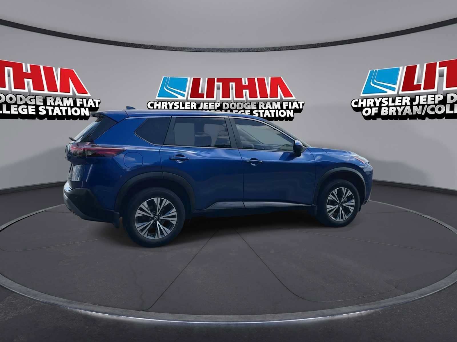 Used 2023 Nissan Rogue SV FWD image 8