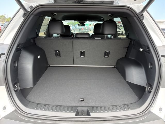 New 2027 GMC Terrain Elevation w/ Elevation Premium Package FWD image 23