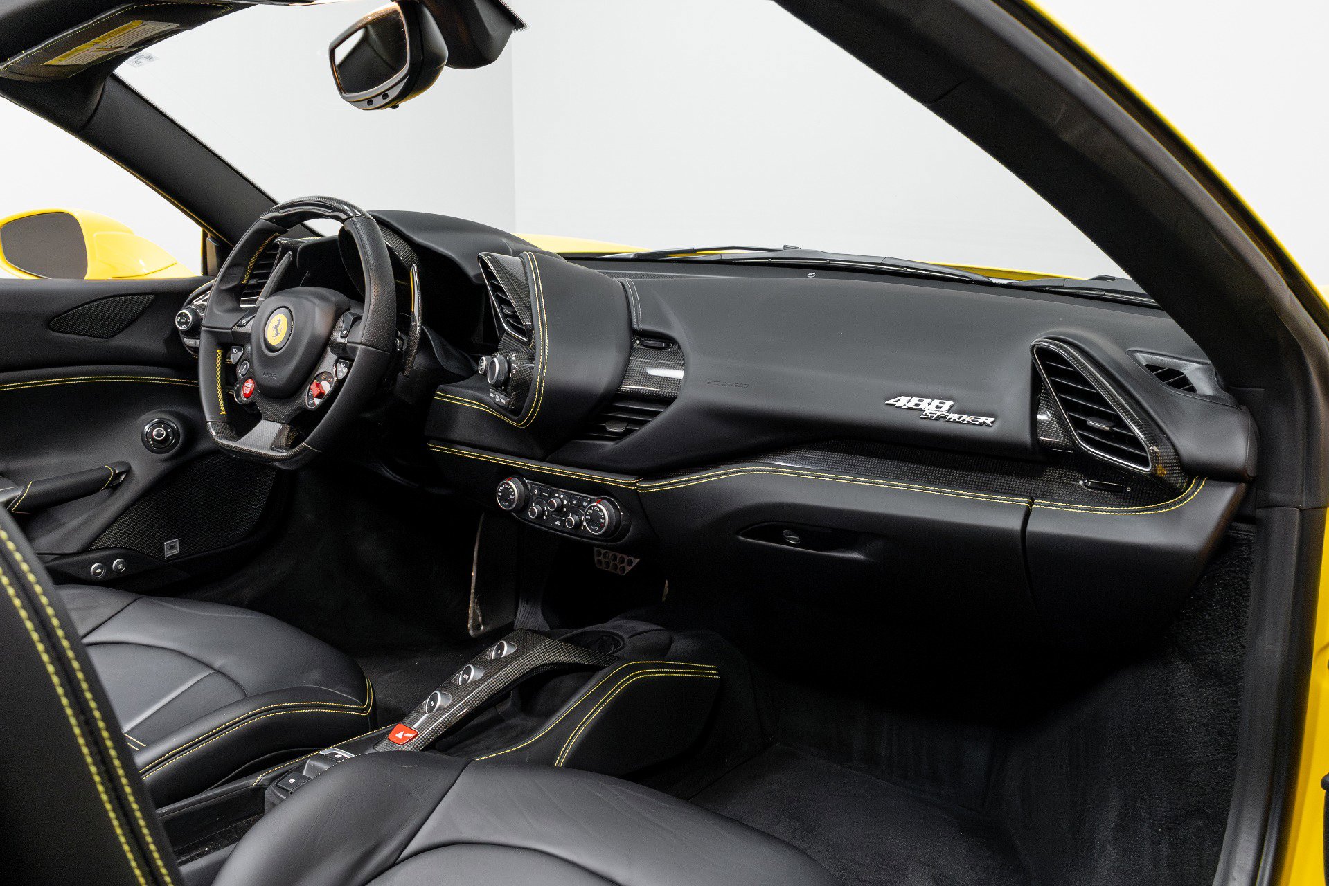 Used 2017 Ferrari 488 Spider image 32