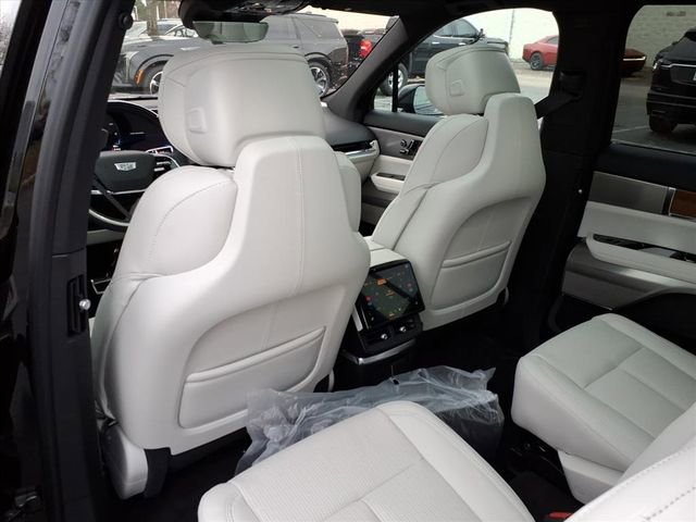 New 2026 Cadillac Vistiq Sport image 14