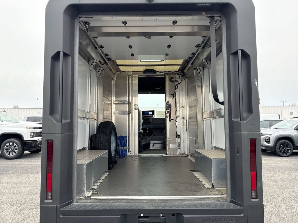 Used 2024 Chevrolet Brightdrop 400 w/ Commercial Equipment Package AWD/4WD image 14