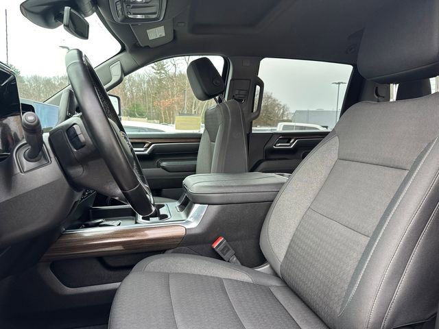 Used 2025 Chevrolet Silverado 2500 LT w/ Safety Package AWD/4WD image 38