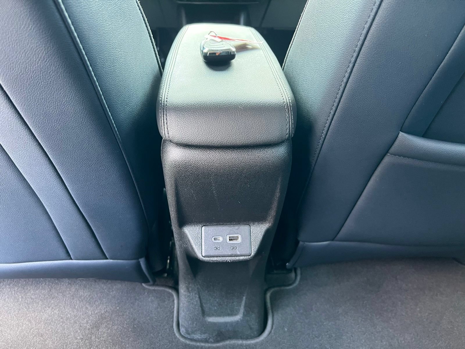 Used 2022 Chevrolet Bolt EUV Premier w/ Super Cruise Package FWD image 45