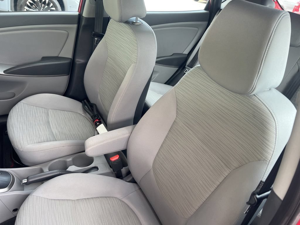 Used 2017 Hyundai Accent SE FWD image 5