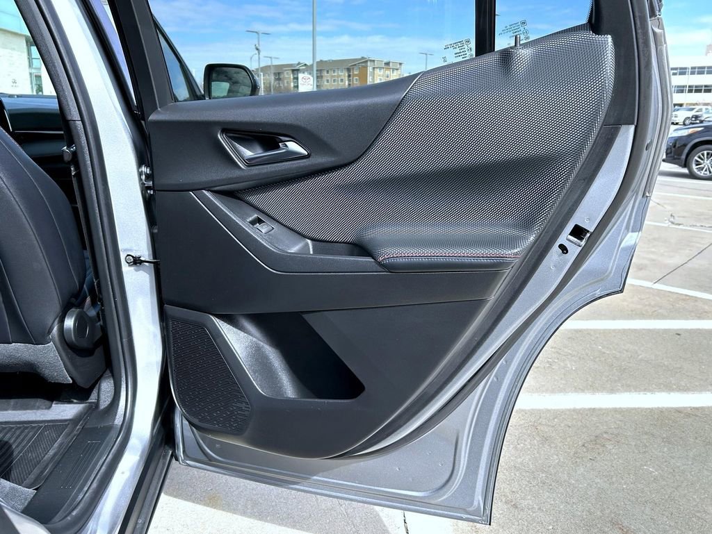 Used 2025 Chevrolet Equinox RS w/ Safety and Technology Package AWD/4WD image 17