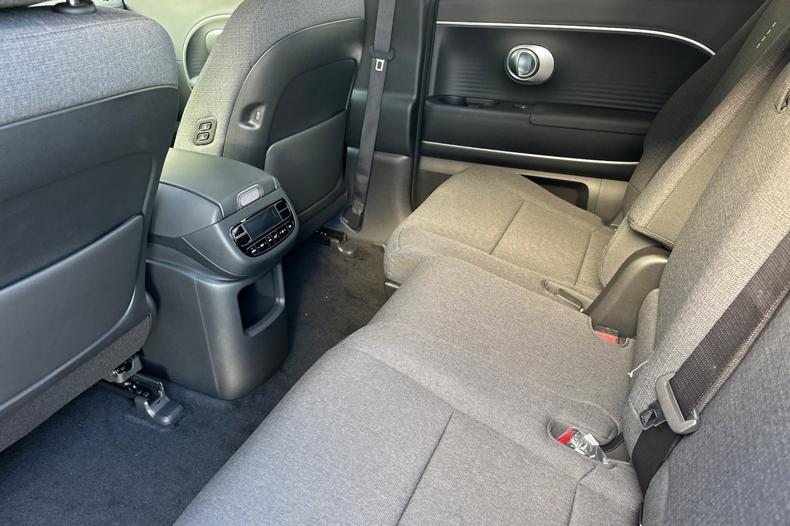 New 2026 Hyundai Ioniq 9 SE AWD/4WD image 13