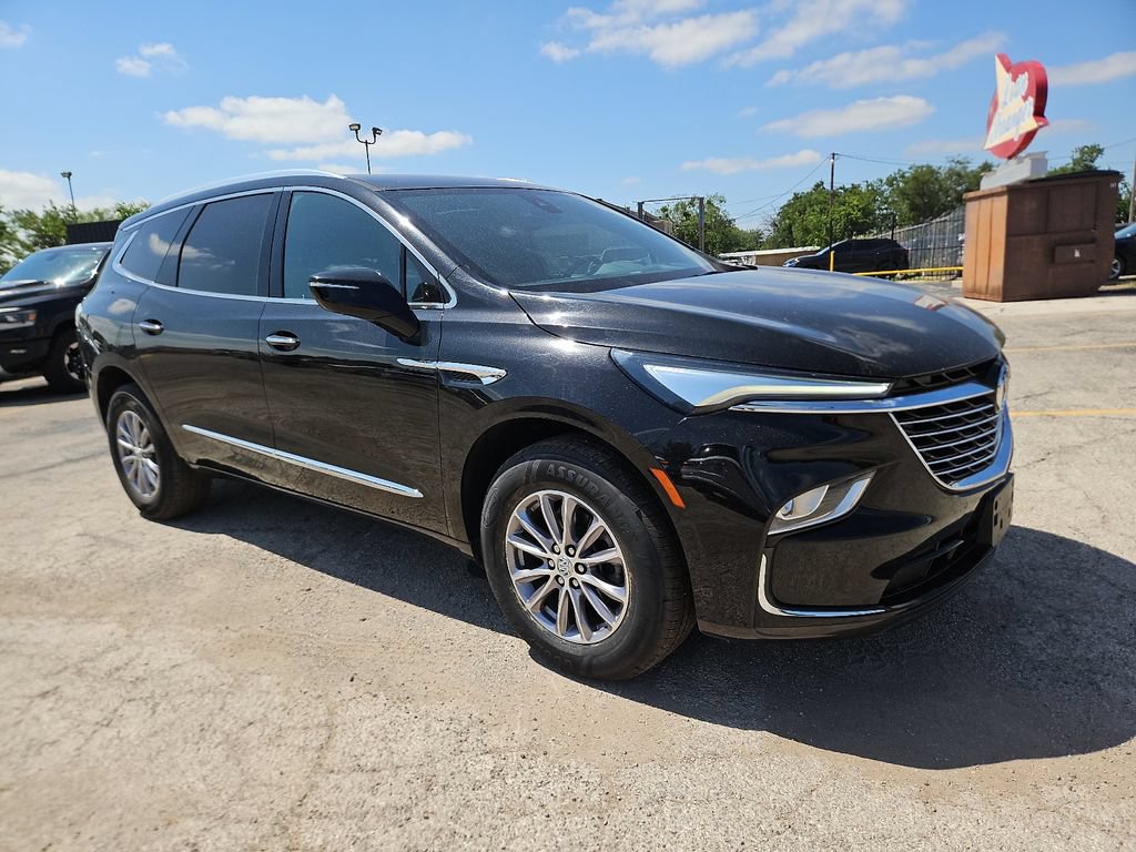 Used 2024 Buick Enclave Premium FWD image 1