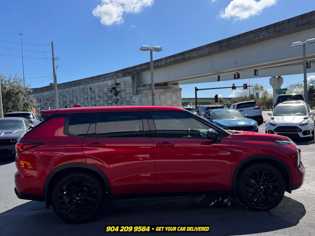 Used 2022 Mitsubishi Outlander SE FWD image 10