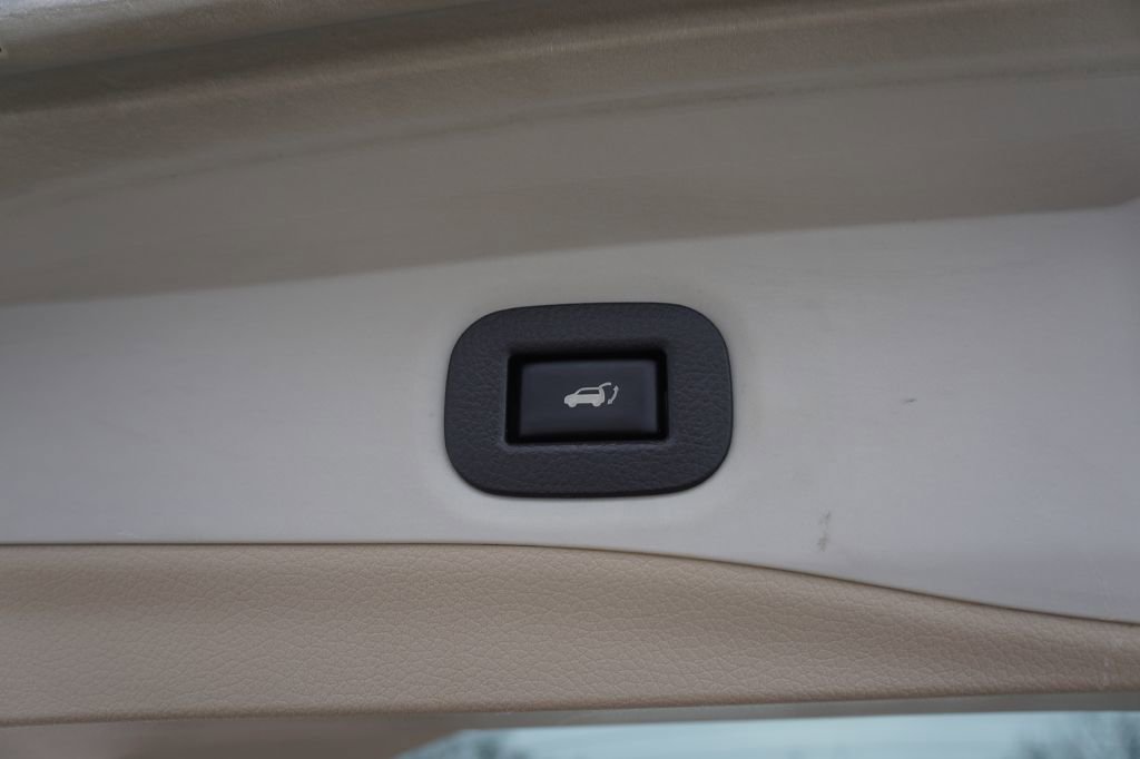 Used 2014 Nissan Rogue SL w/ SL Premium Package image 5