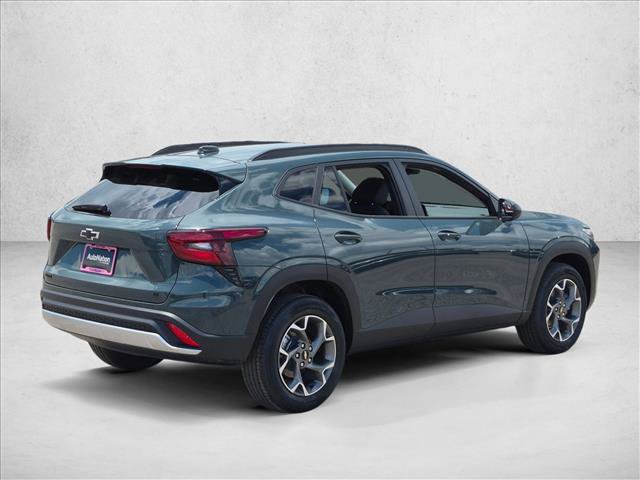 New 2026 Chevrolet Trax LT w/ Driver Confidence Package FWD image 2