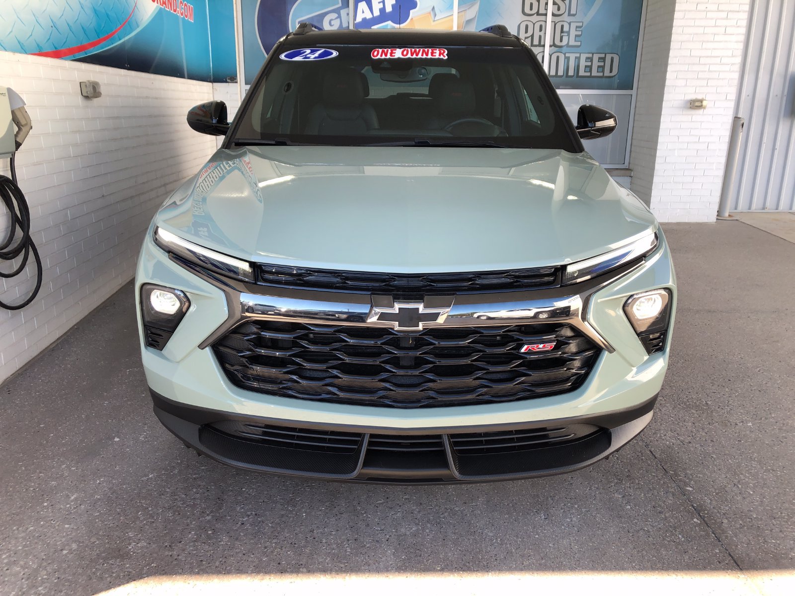 Used 2024 Chevrolet TrailBlazer RS w/ Convenience Package FWD image 2
