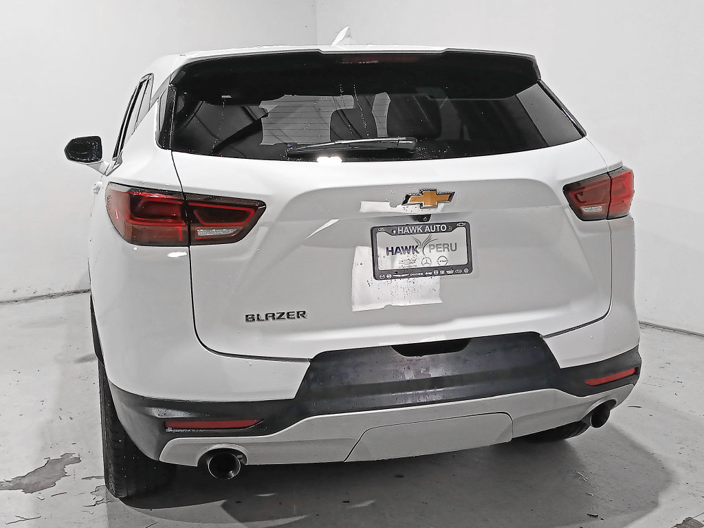 Used 2025 Chevrolet Blazer LT FWD image 5