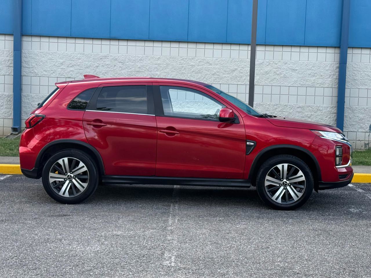 Used 2020 Mitsubishi Outlander Sport SE AWD/4WD image 4