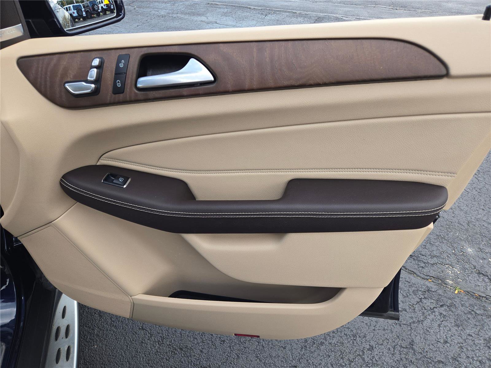 Used 2018 Mercedes-Benz GLE 350 4MATIC image 6