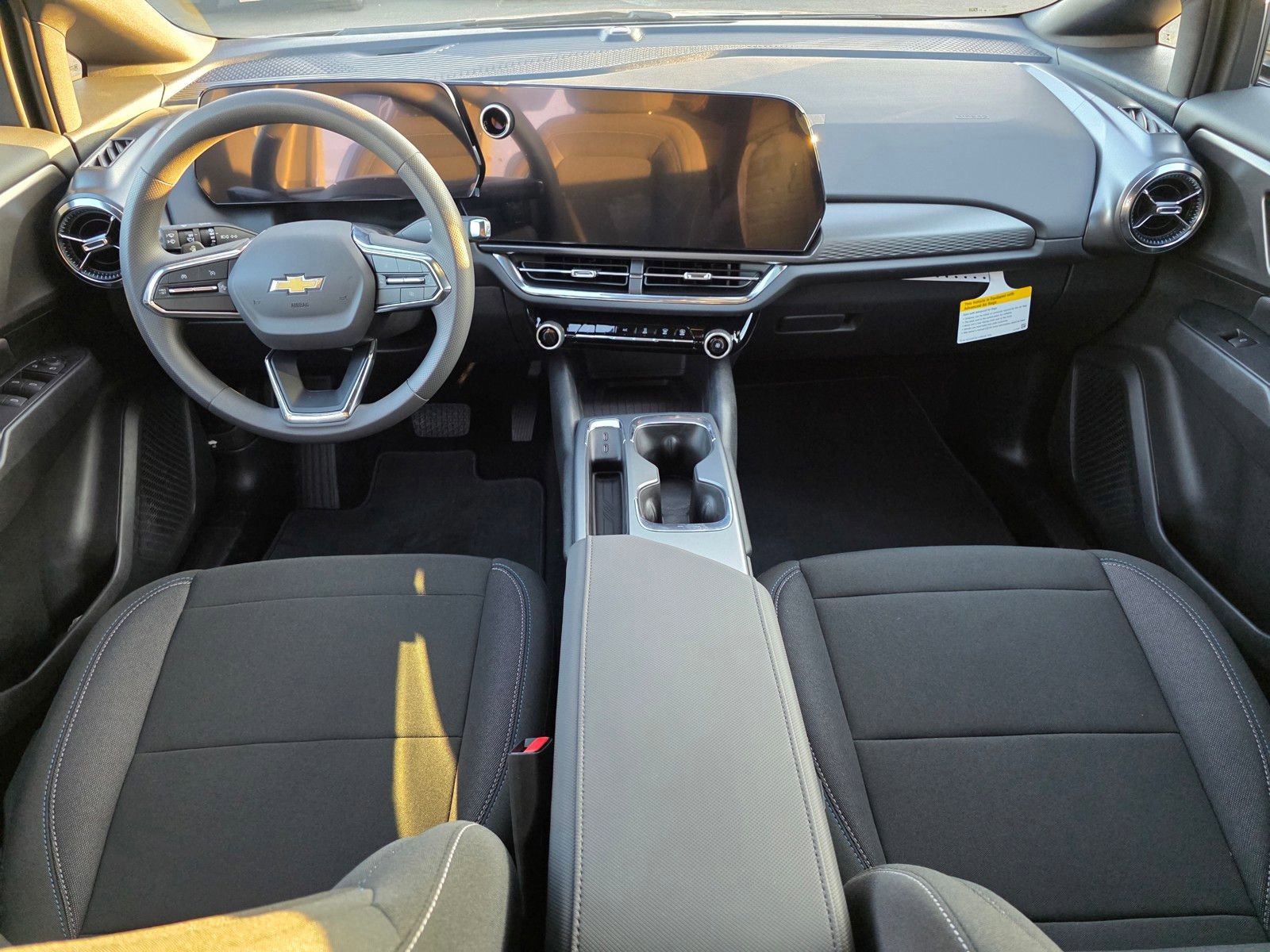 New 2026 Chevrolet Equinox EV LT w/ LPO, Blackout Package image 16