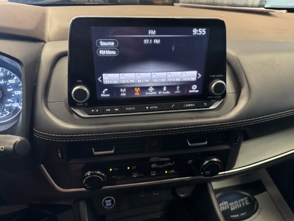Used 2023 Nissan Rogue S AWD/4WD image 13