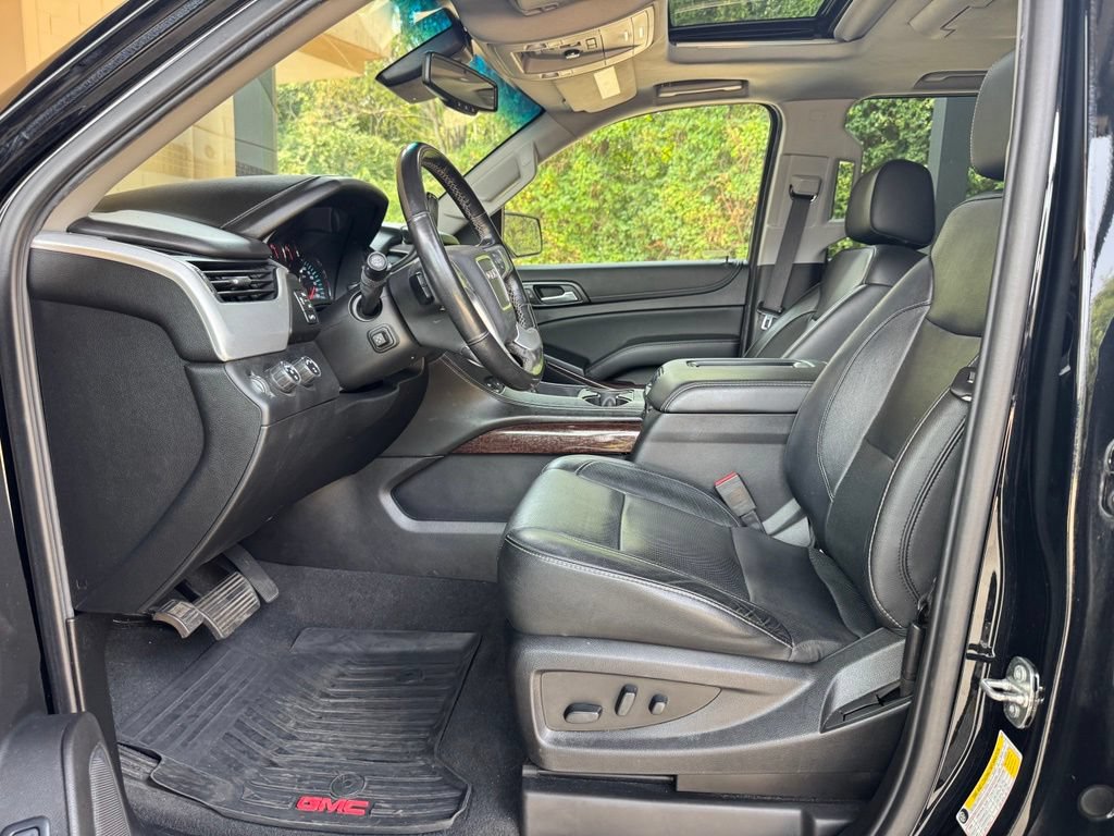 Used 2020 GMC Yukon XL SLT w/ Open Road Package AWD/4WD image 9