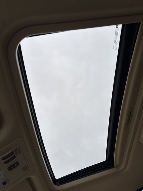 Used 2013 Chevrolet Suburban LTZ image 20