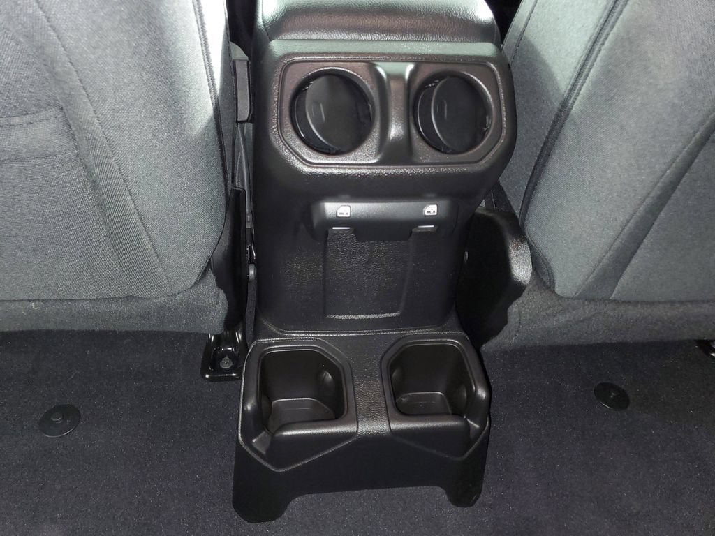Used 2026 Jeep Wrangler Unlimited Sport AWD/4WD image 19