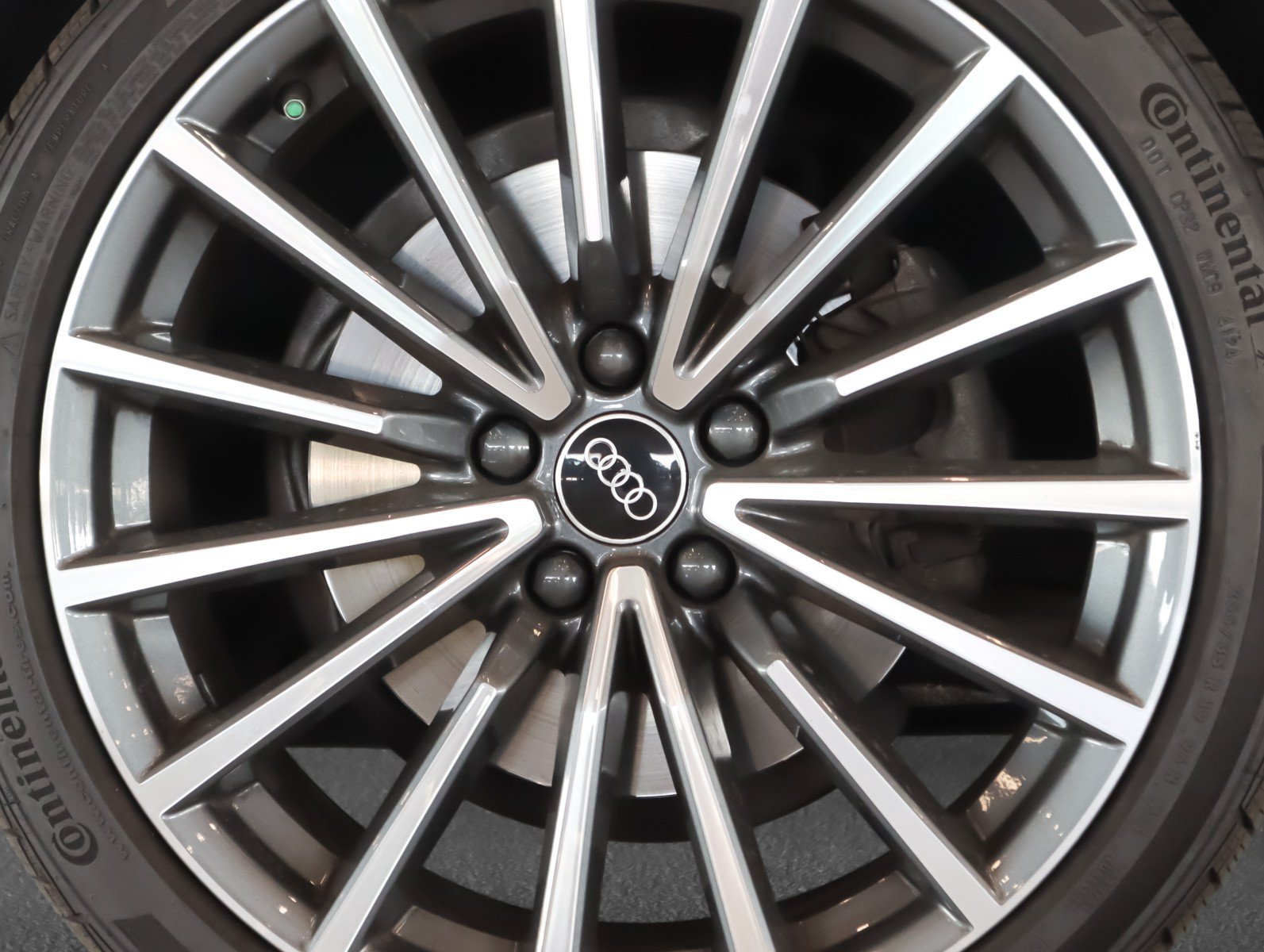 Used 2023 Audi A5 2.0T Premium Plus w/ Premium Plus AWD/4WD image 7