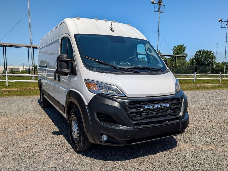 Used 2026 RAM ProMaster 2500 w/ Convenience Group FWD image 3