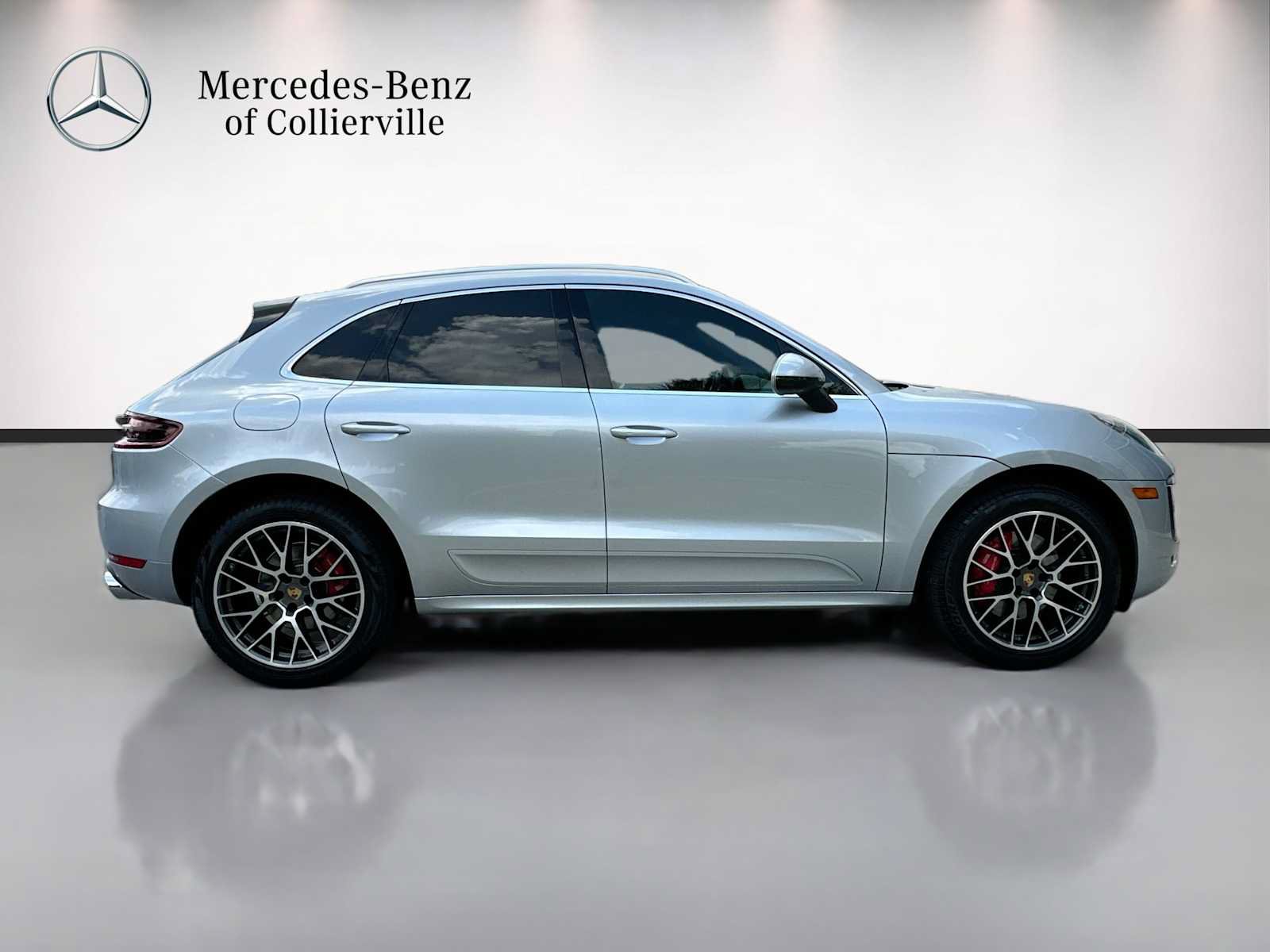 Used 2018 Porsche Macan GTS AWD/4WD image 4